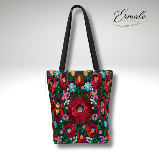 Ermale Design – Handtasche mit Blumen-Stickerei | Ungarisches Kunsthandwerk | 34×34×9 cm mittelblumig