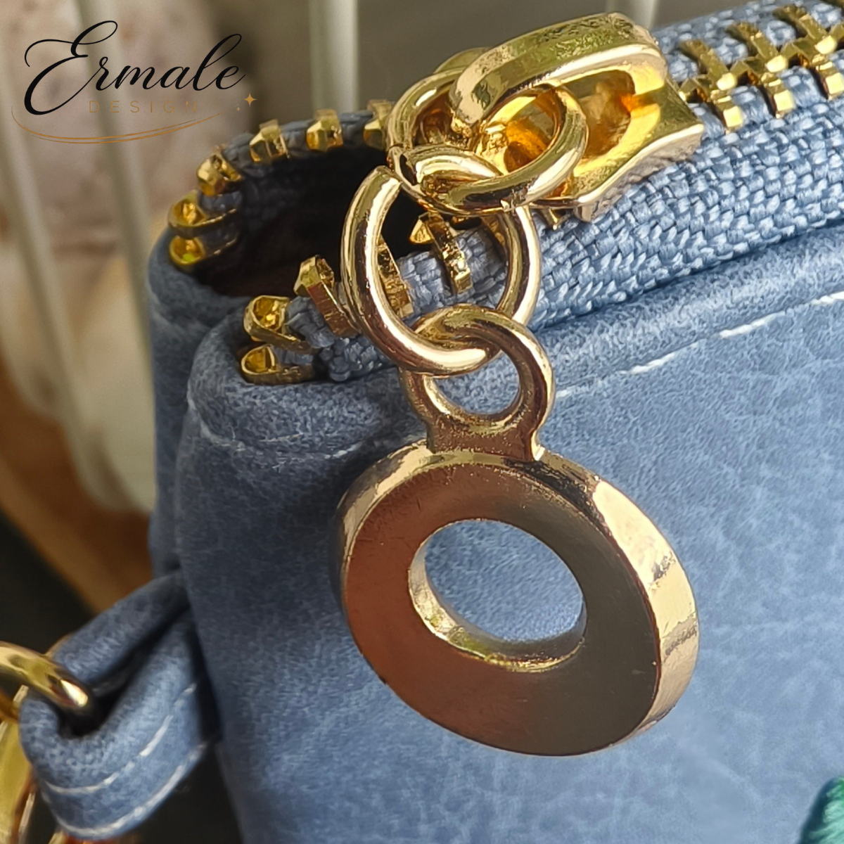 Kosmetiktasche mit ungarischer Stickerei - Blau